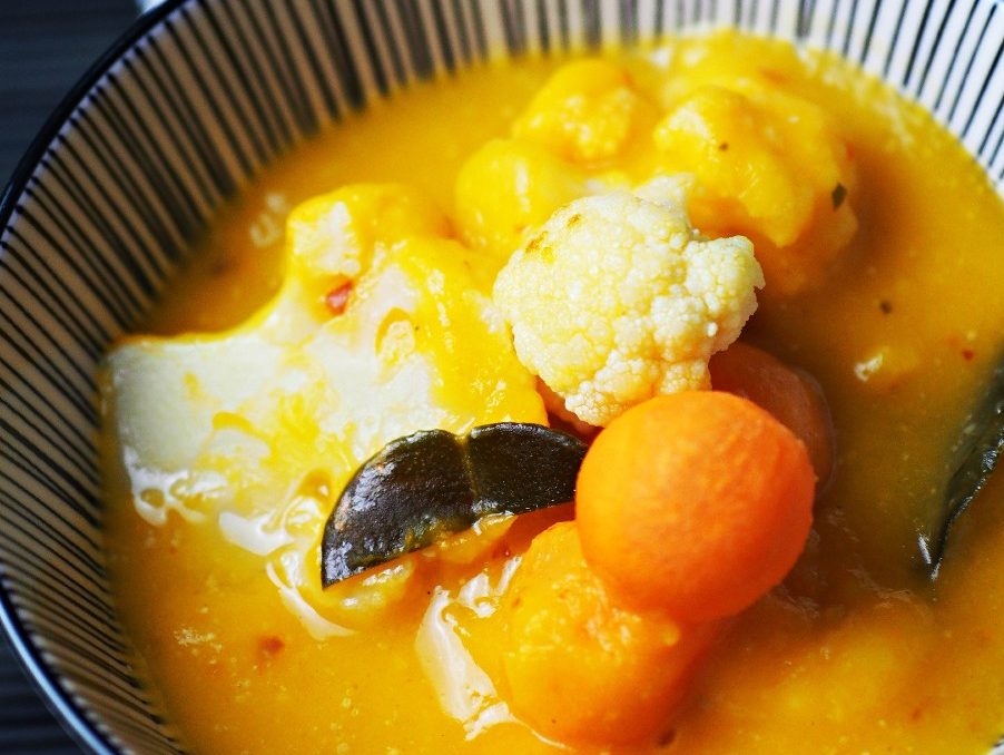 Rezeptidee: Thai-Curry mit Blumenkohl und Kürbis – Apéro