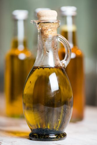 Ein simples Produkt? Von wegen! Beim Kauf von Olivenöl können Verbraucher einiges falsch machen, wie ein aktueller Test zeigt. Foto: Franziska Gabbert