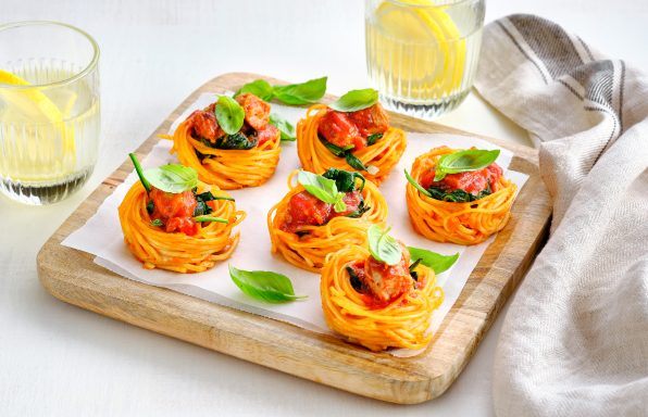 Spaghetti-Nester mit Chipolata